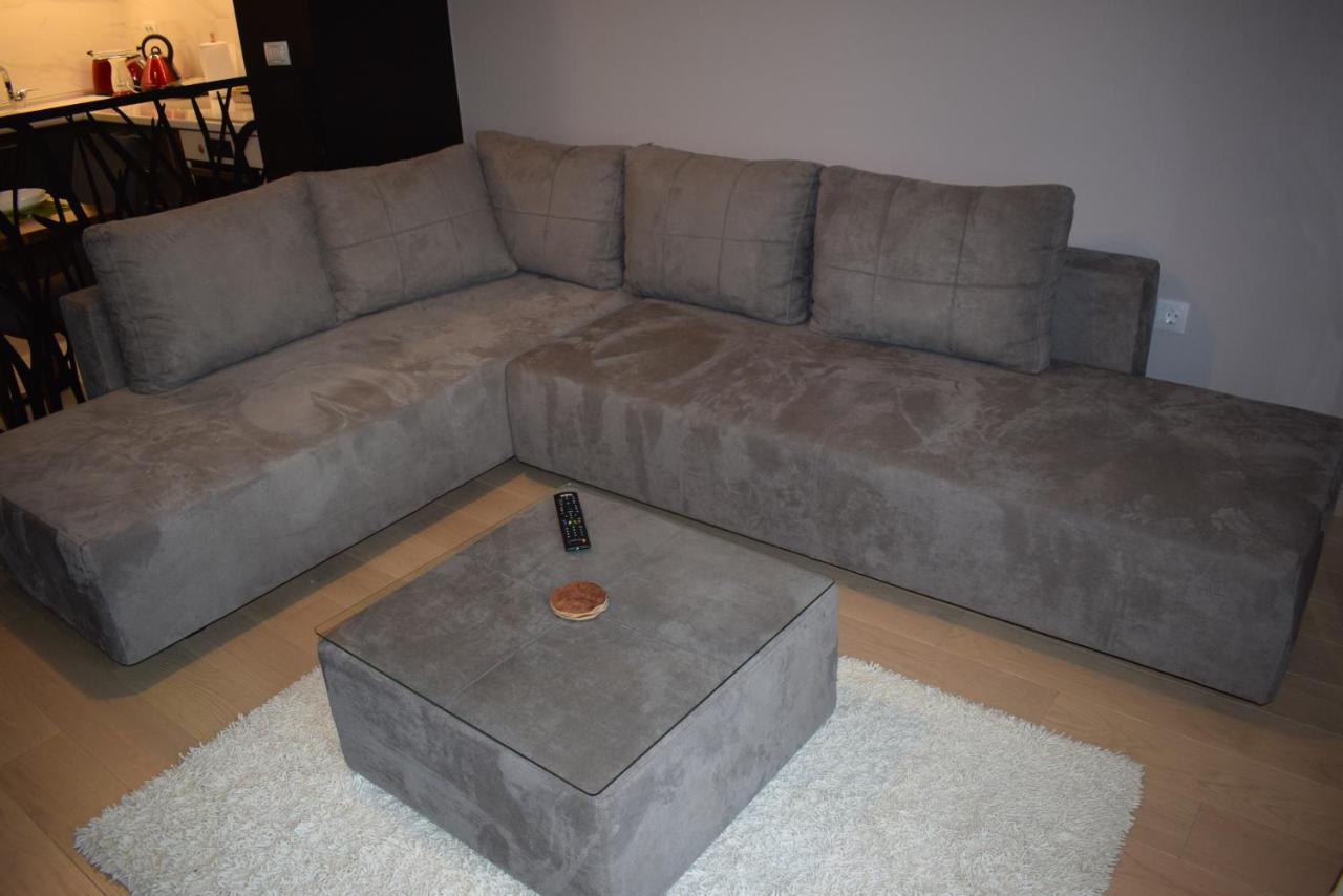 Gabriela & Marjan Luxury Self Check-In Flatiron Apartment Скопие Екстериор снимка